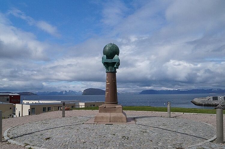 The Meridian statue in Hammerfest.